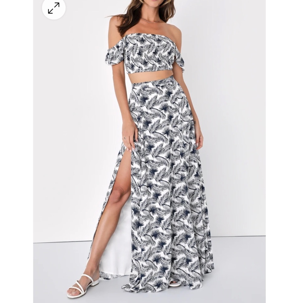 Lulu’s Navy Blue Floral Maxi Skirt Set